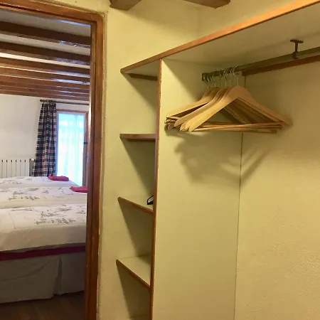 Chalet - Bonjour Tourelle Bed & Breakfast *